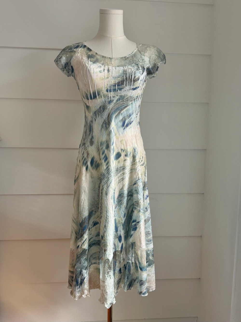 Komarov Pleated Cap-Sleeve A-Line Midi Dress in Abstract Watercolor Print S